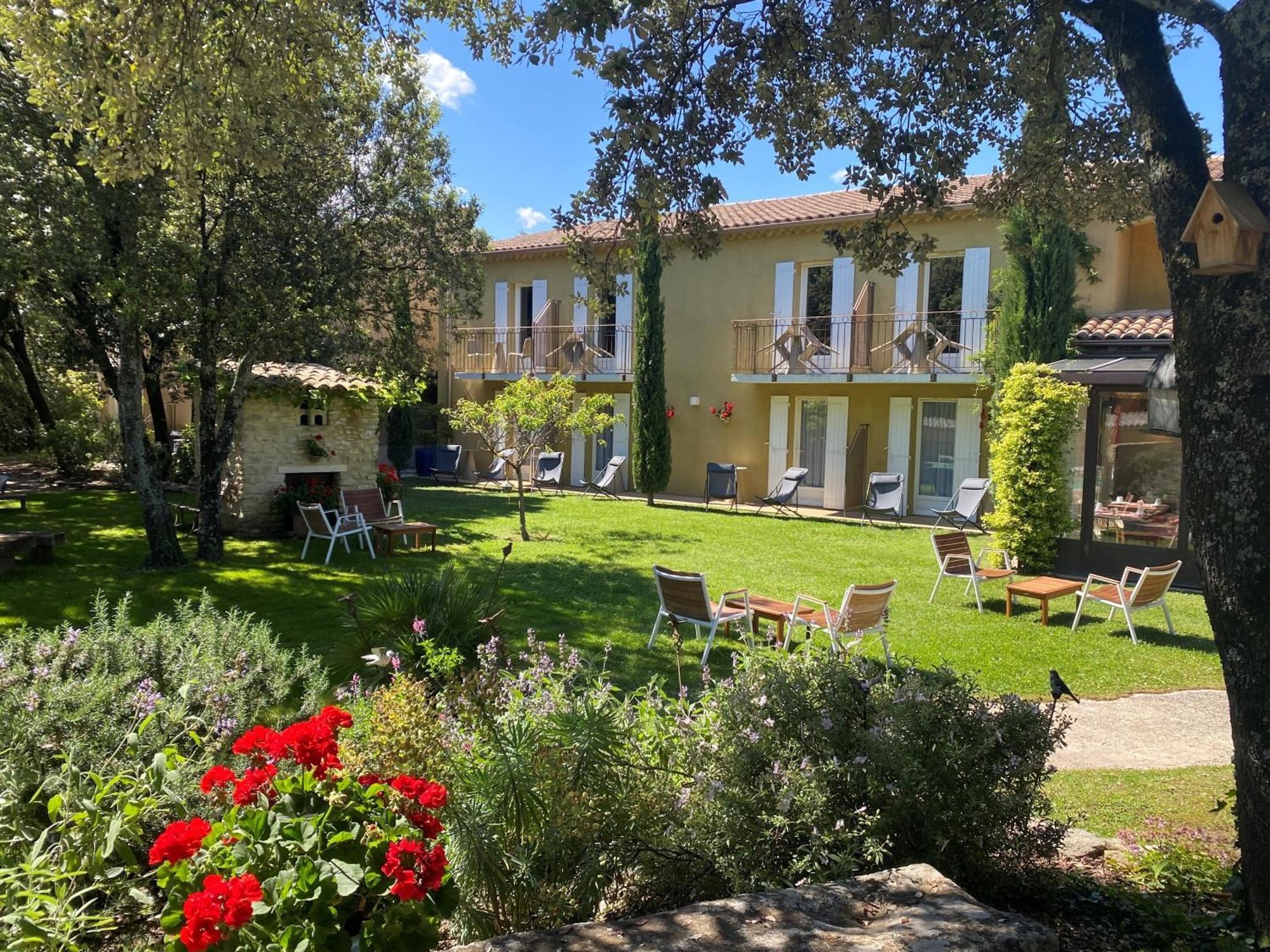 Logis La Bastide De Grignan Hotel & Restaurant "La Chenaie" 외부 사진