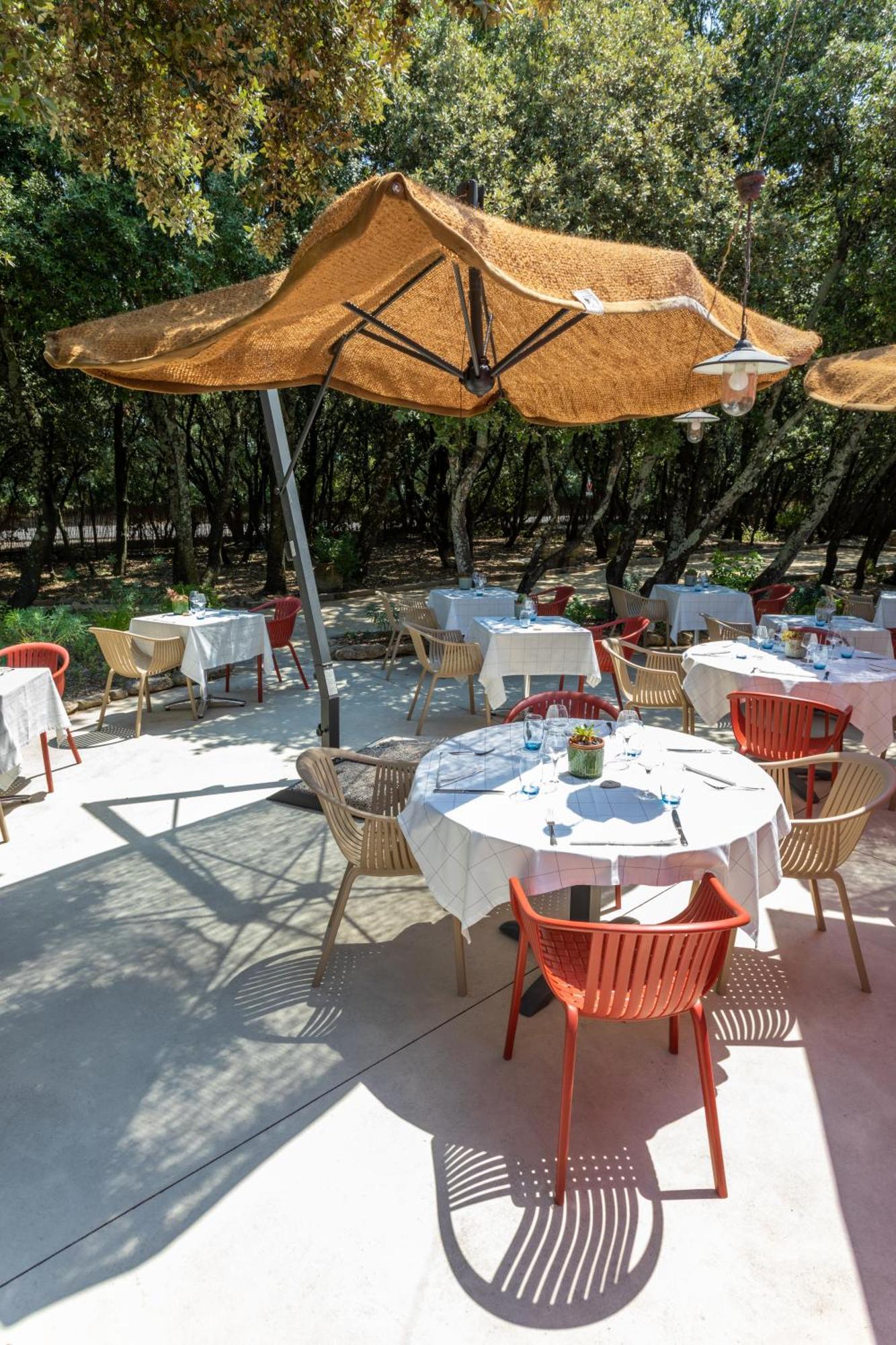 Logis La Bastide De Grignan Hotel & Restaurant "La Chenaie" 외부 사진